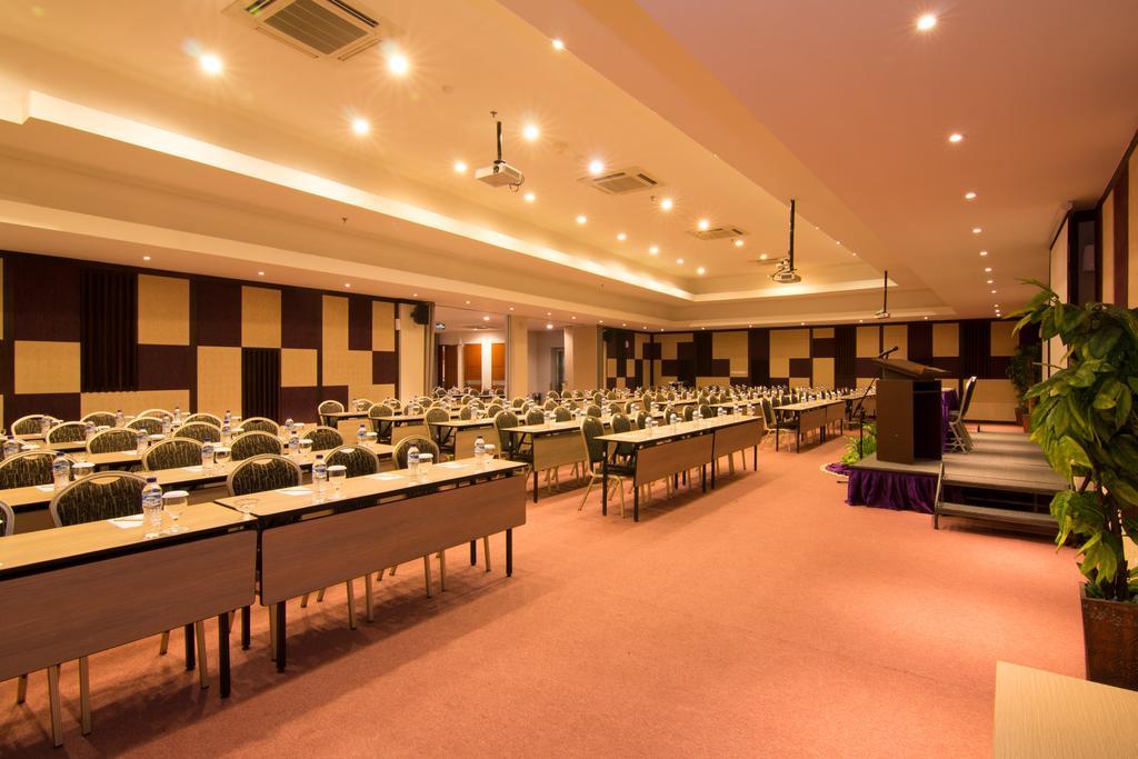 Kuta Central Park Hotel Εξωτερικό φωτογραφία