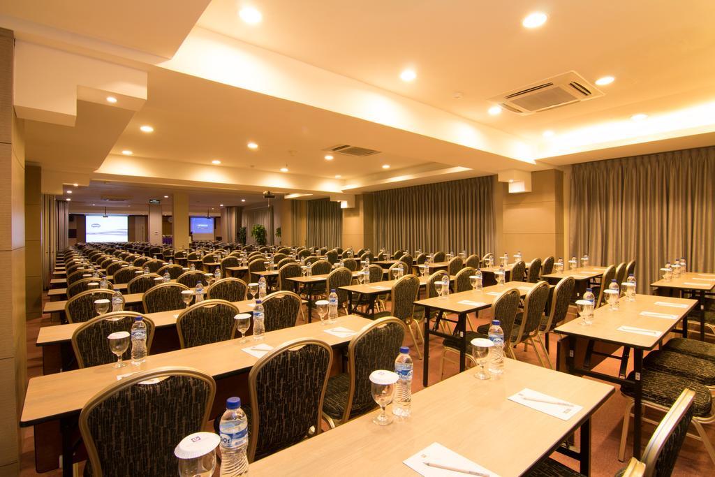 Kuta Central Park Hotel Εξωτερικό φωτογραφία